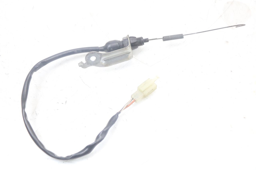 photo de CONTACTEUR FEU STOP ARRIERE SUZUKI SV N 650 (1999 - 2002) - Autre angle de vue