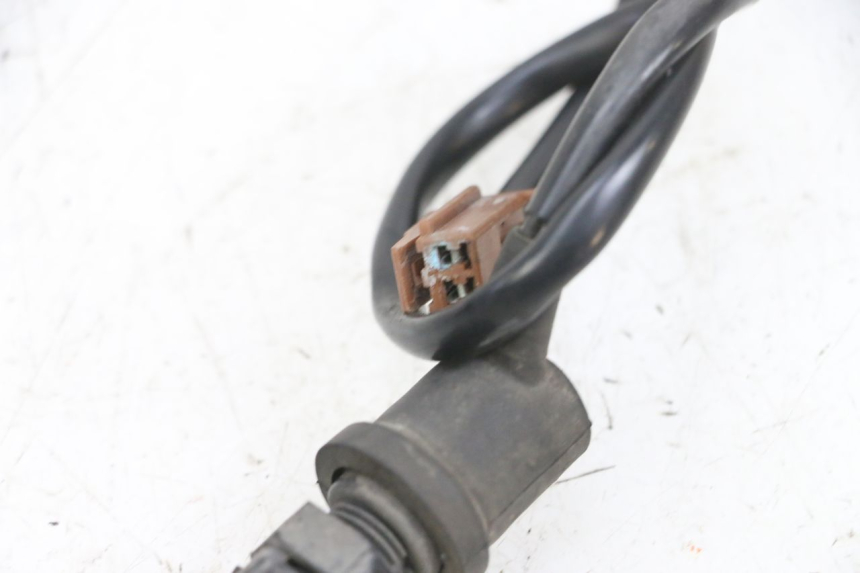 photo de CONTACTEUR FEU STOP ARRIERE YAMAHA TDM ABS 900 (2002 - 2014) - Zoom état d’usage