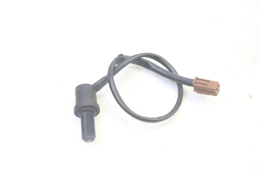 photo de CONTACTEUR FEU STOP ARRIERE YAMAHA TDM ABS 900 (2002 - 2014) - Zoom état d’usage