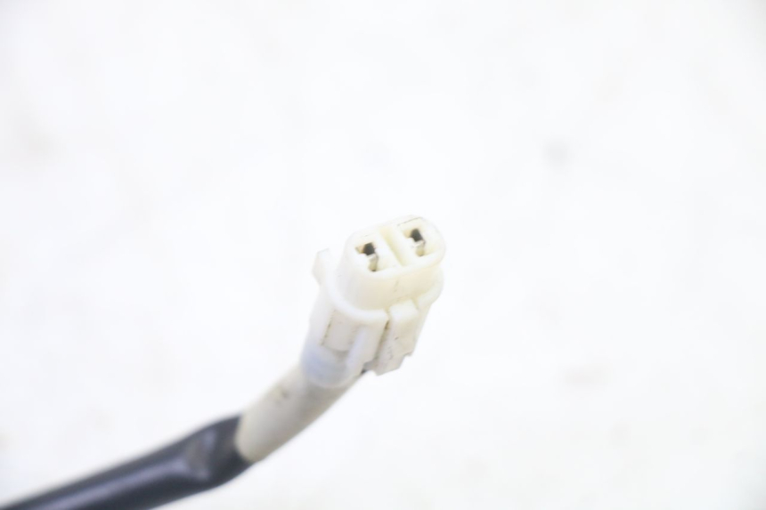 photo de CONTACTEUR FEU STOP ARRIERE YAMAHA XJ6 ABS 600 (2008 - 2016) - Gros plan technique