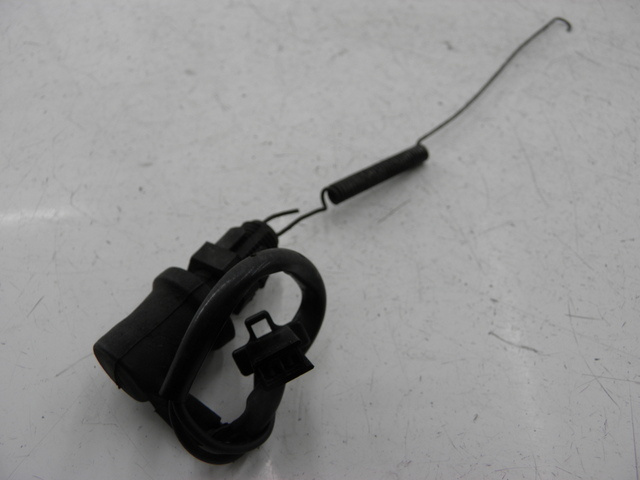 photo de CONTACTEUR FEU STOP ARRIERE YAMAHA XJR 1300 (1998 - 2002) - Vue principale