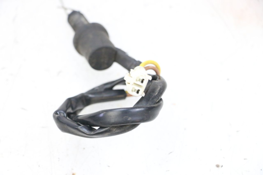 photo de CONTACTEUR FEU STOP ARRIERE YAMAHA YFM R RAPTOR 250 (2008 - 2014) - Zoom état d’usage
