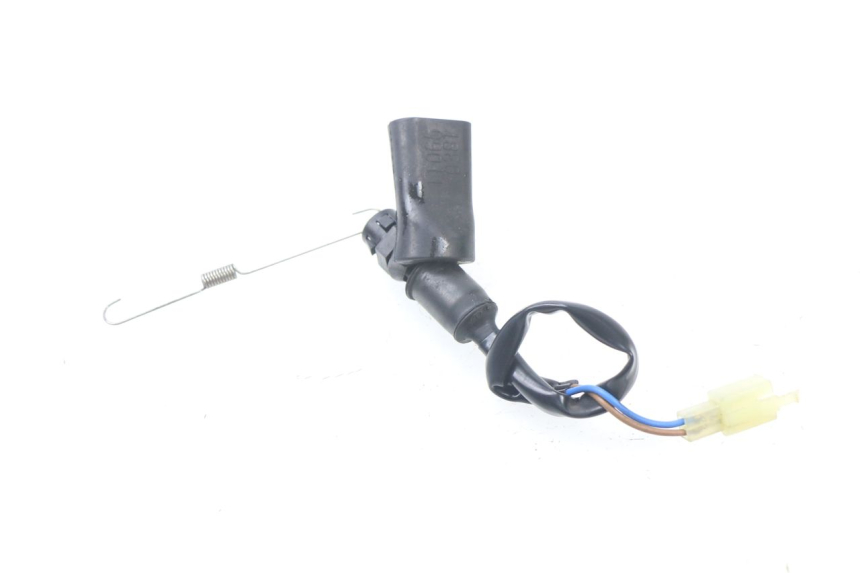 photo de CONTACTEUR FEU STOP ARRIERE KAWASAKI Z ABS 750 (2007 - 2013) - Zoom état d’usage