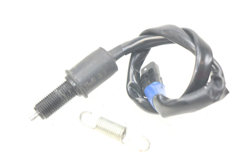 photo de CONTACTEUR FEU STOP ARRIERE KAWASAKI Z 650 (2016 - 2019) - Zoom état d’usage