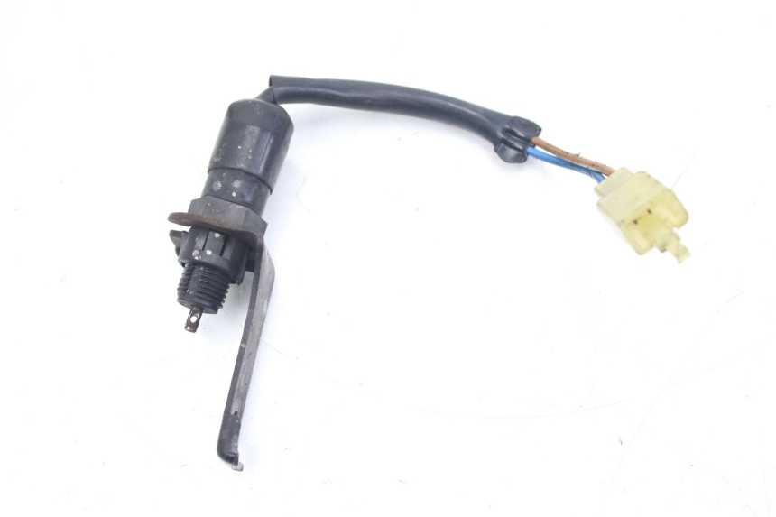 photo de CONTACTEUR FEU STOP ARRIERE KAWASAKI ZZR 600 (1995 - 2004) - Zoom état d’usage