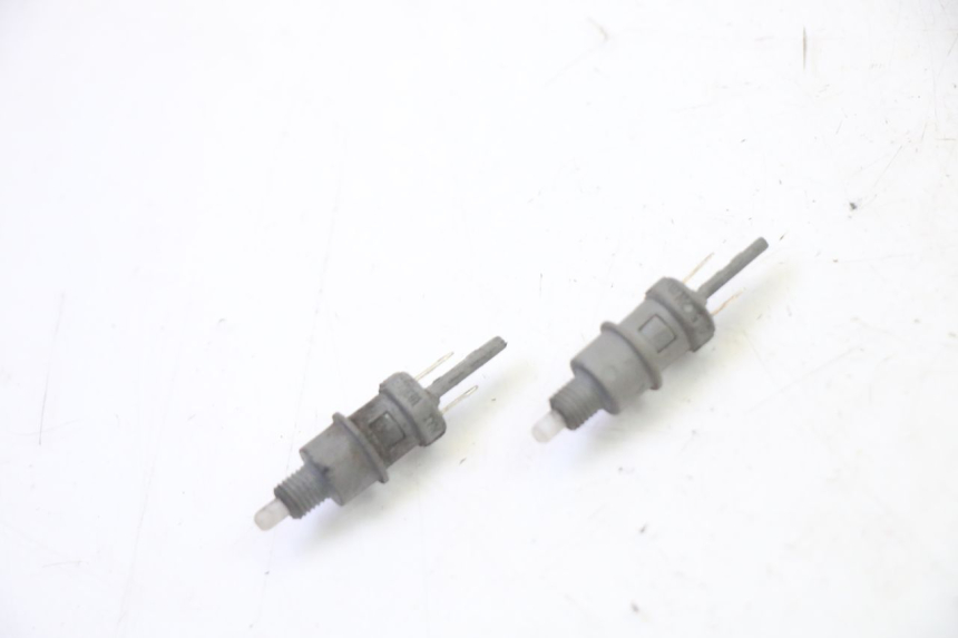 photo de CONTACTEUR FEU STOP PEUGEOT CITYSTAR 50 (2013 - 2017) - Vue principale