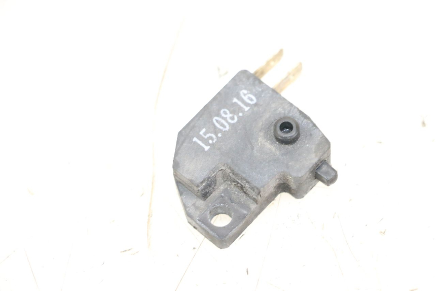 photo de CONTACTEUR FEU STOP DROIT KYMCO AGILITY FR 2T 50 (2012 - 2017) - Vue principale