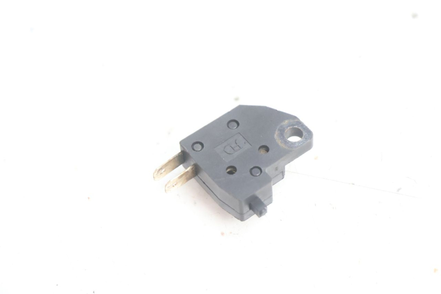 photo de CONTACTEUR FEU STOP DROIT KYMCO AGILITY FR 2T 50 (2012 - 2017) - Zoom état d’usage