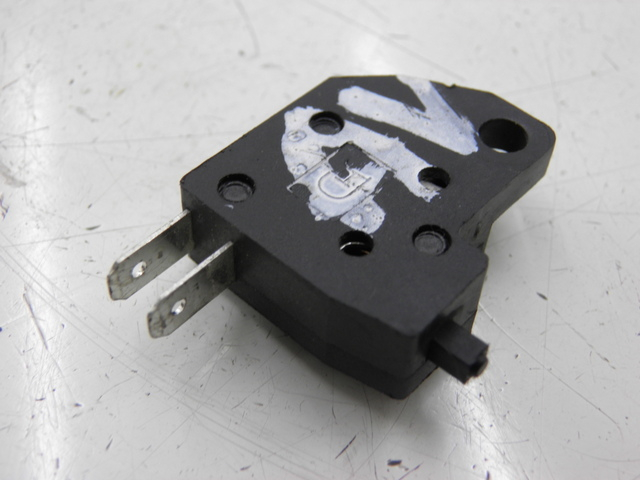 photo de CONTACTEUR FEU STOP DROIT BAOTIAN TRAVEL SPIRIT 50 (2010 - 2012) - Vue principale