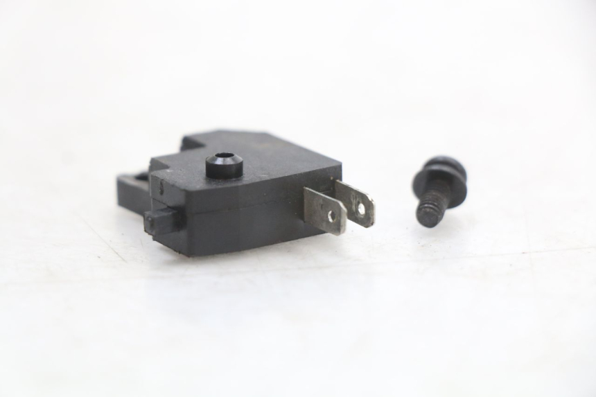 photo de CONTACTEUR FEU STOP DROIT TNT MOTOR BOSTON 4T 50 (2018 - 2025) - Vue principale