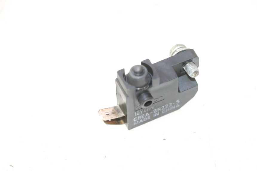 photo de CONTACTEUR FEU STOP DROIT SUZUKI BURGMAN 125 (2007 - 2014) - Autre angle de vue