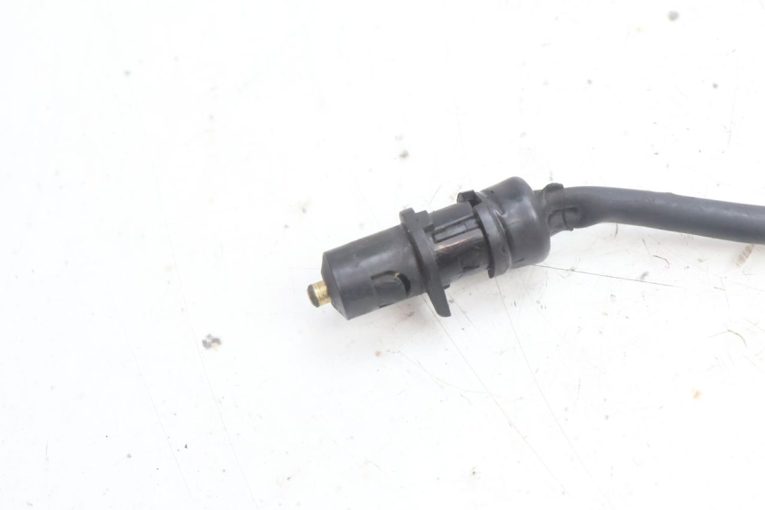 photo de CONTACTEUR FEU STOP DROIT YAMAHA BW'S BWS 125 (2010 - 2013) - Zoom état d’usage