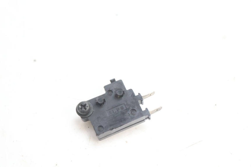 photo de CONTACTEUR FEU STOP DROIT HONDA CB F HORNET 600 (2005 - 2006) - Vue principale