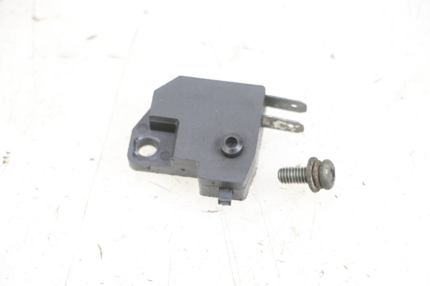 photo de CONTACTEUR FEU STOP DROIT SYM CROX 4T 50 (2016 - 2023) - Zoom état d’usage