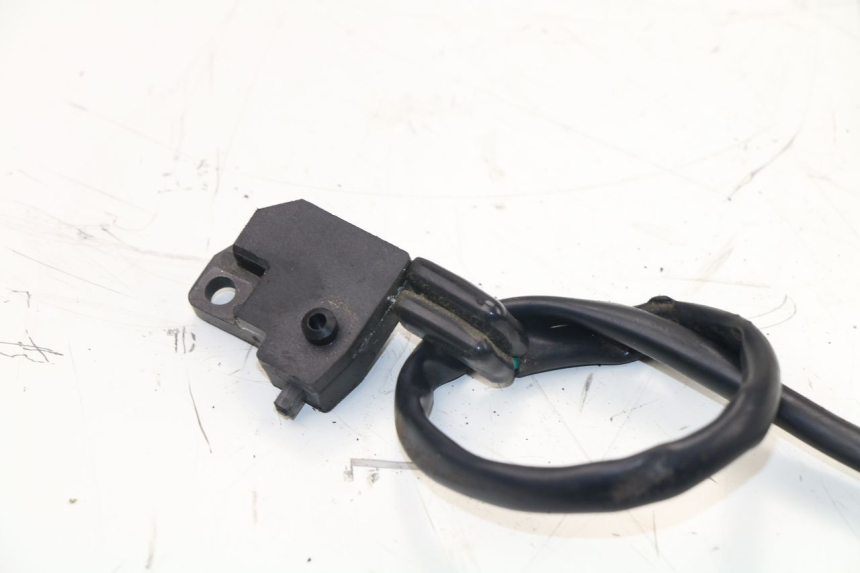 photo de CONTACTEUR FEU STOP DROIT PEUGEOT DJANGO 2T 50 (2014 - 2019) - Autre angle de vue