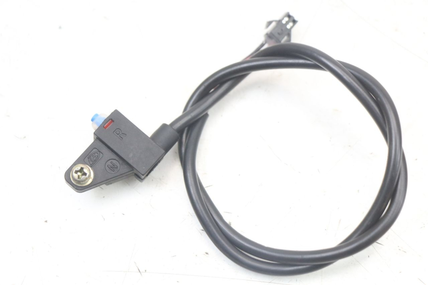 photo de CONTACTEUR FEU STOP DROIT WAYSCRAL E-START 1 (2018 - 2022) - Vue principale