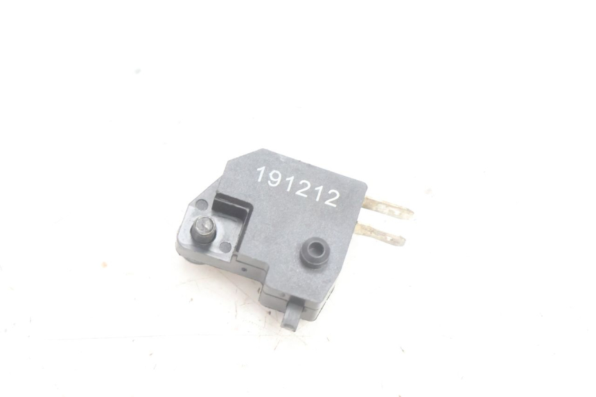 photo de CONTACTEUR FEU STOP DROIT ASKOLL ESPRO 1 - Autre angle de vue