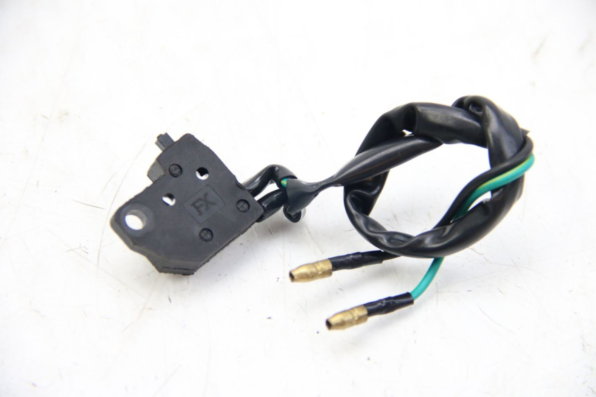 photo de CONTACTEUR FEU STOP DROIT JM MOTORS EVOLIS 4T 50 (2018 - 2022) - Détail de la pièce