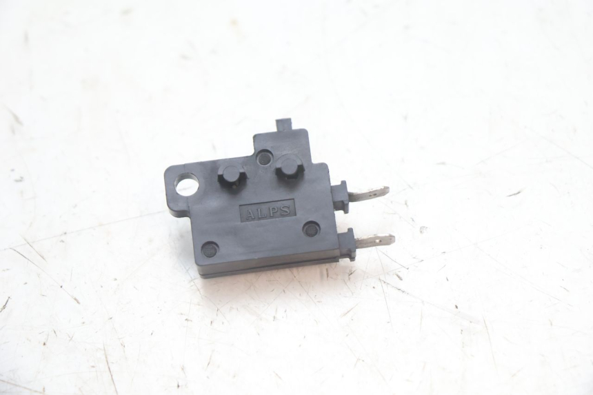 photo de CONTACTEUR FEU STOP DROIT HONDA FJS SILVER WING SILVERWING 400 (2005 - 2008) - Vue principale