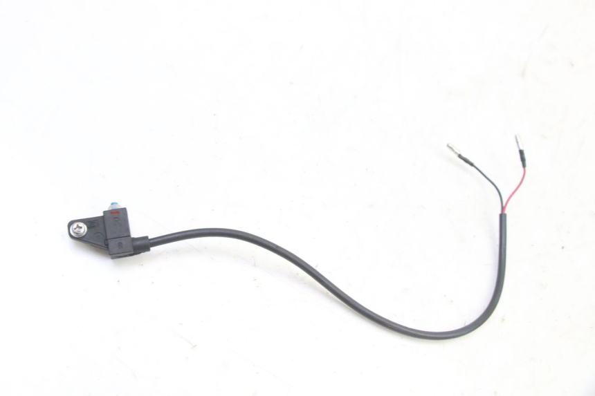 photo de CONTACTEUR FEU STOP DROIT VENESI FLY RETRO 4T 50 (2020 - 2025) - Vue principale