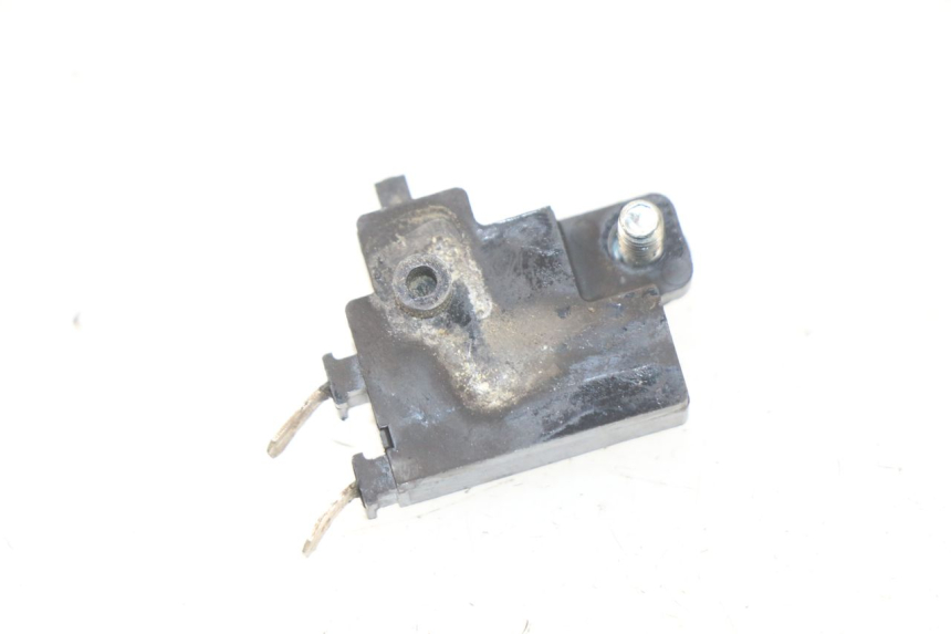photo de CONTACTEUR FEU STOP DROIT YAMAHA FZ8 800 (2010 - 2016) - Zoom état d’usage