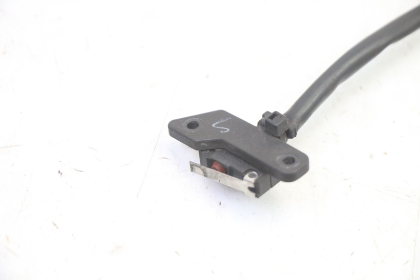 photo de CONTACTEUR FEU STOP DROIT BMW G310 R 310 (2016 - 2020) - Détail de la pièce