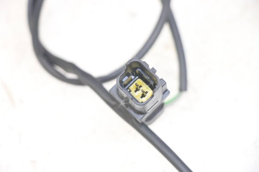 photo de CONTACTEUR FEU STOP DROIT PEUGEOT GEOPOLIS RS 125 (2007 - 2009) - Zoom état d’usage