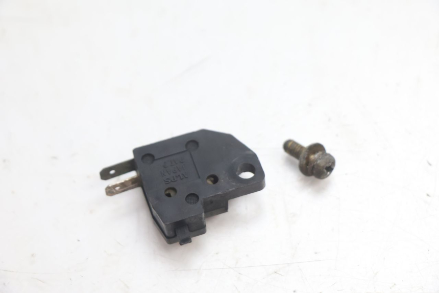 photo de CONTACTEUR FEU STOP DROIT KAWASAKI GPX F ZX750F 750 (1986 - 1990) - Zoom état d’usage