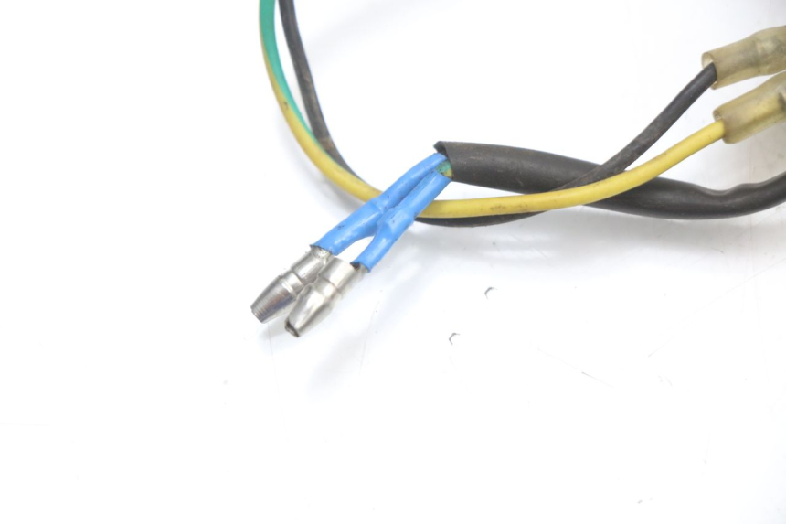 photo de CONTACTEUR FEU STOP DROIT EUROCKA GTR 50 (2007 - 2017) - Autre angle de vue