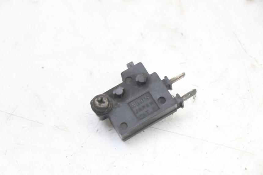 photo de CONTACTEUR FEU STOP DROIT HONDA CBR F 1000 (1993 - 1996) - Vue principale