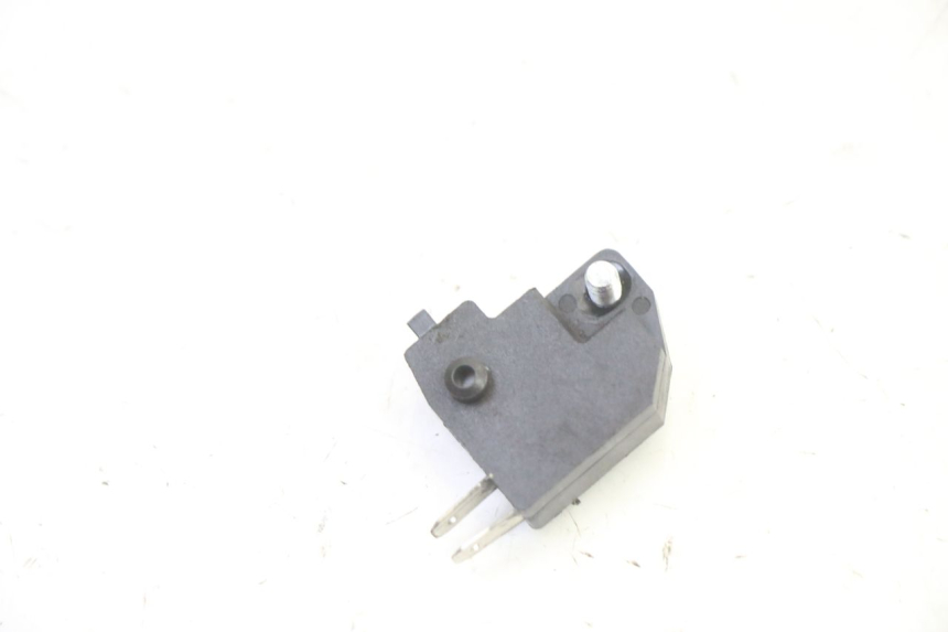 photo de CONTACTEUR FEU STOP DROIT KIDEN KD125-G 125 (2018 - 2022) - Zoom état d’usage