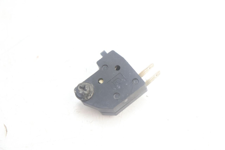 photo de CONTACTEUR FEU STOP DROIT PEUGEOT KISBEE 4T 50 (2018 - 2022) - Vue principale