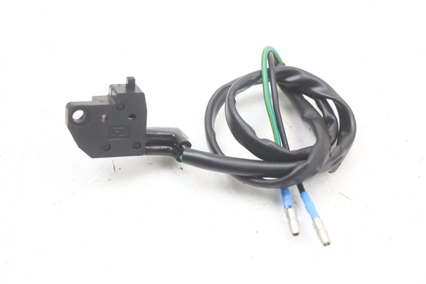 photo de CONTACTEUR FEU STOP DROIT ORCAL KITE 4T 50 (2019 - 2023) - Zoom état d’usage