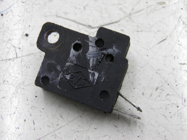 photo de CONTACTEUR FEU STOP DROIT KYMCO DINK 125 (2007 - 2011) - Zoom état d’usage