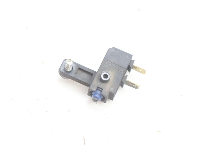 photo de CONTACTEUR FEU STOP DROIT YAMAHA N-MAX NMAX 125 (2021 - 2024) - Autre angle de vue