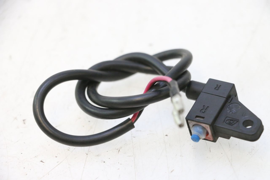 photo de CONTACTEUR FEU STOP DROIT JM MOTORS OLDIES 4T 50 (2010 - 2020) - Vue principale