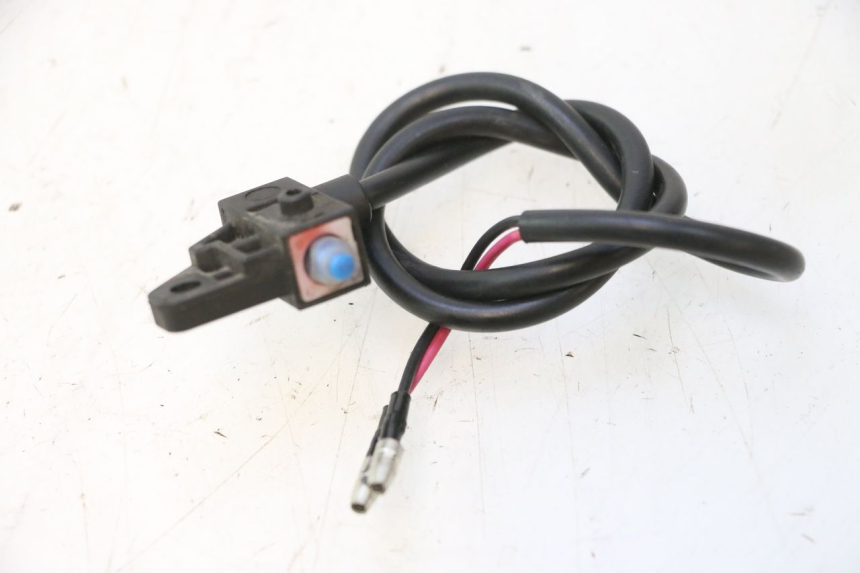 photo de CONTACTEUR FEU STOP DROIT JM MOTORS OLDIES 4T 50 (2010 - 2020) - Zoom état d’usage