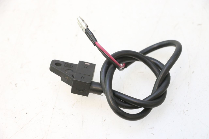 photo de CONTACTEUR FEU STOP DROIT JM MOTORS OLDIES 4T 50 (2010 - 2020) - Autre angle de vue