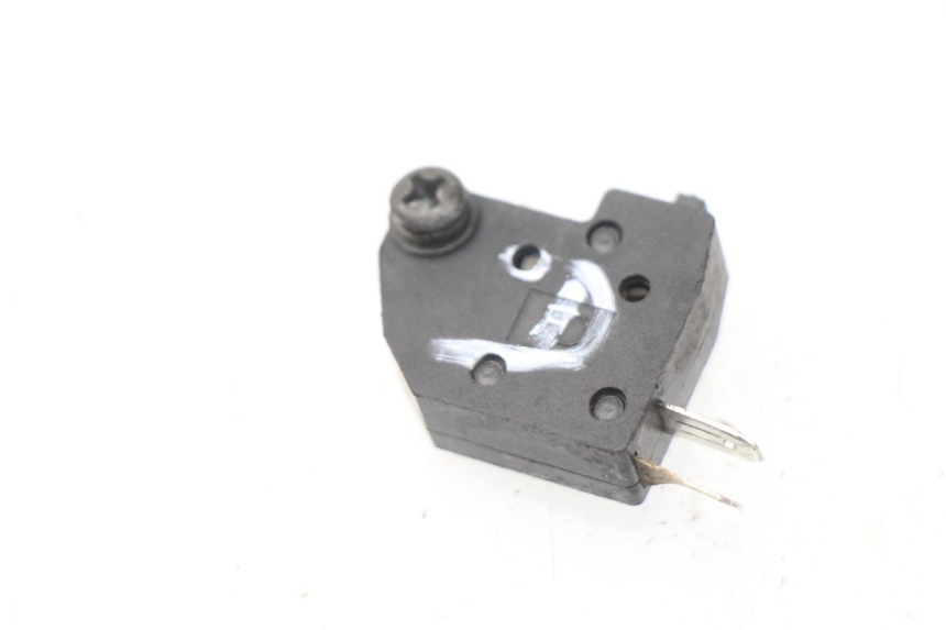 photo de CONTACTEUR FEU STOP DROIT SYM ORBIT 2 4T 50 (2008 - 2017) - Vue principale