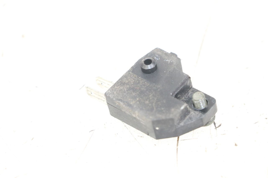 photo de CONTACTEUR FEU STOP DROIT SYM ORBIT III 3 4T 50 (2018 - 2021) - Détail de la pièce