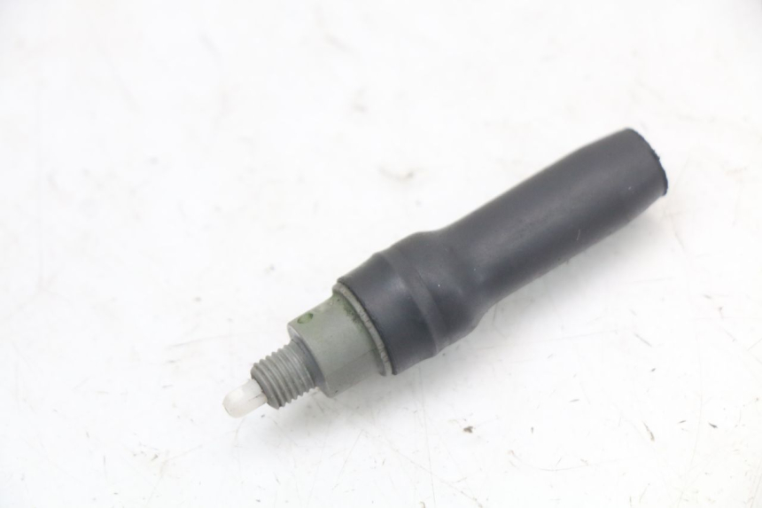 photo de CONTACTEUR FEU STOP DROIT PEUGEOT LUDIX 50 (2008 - 2017) - Vue principale