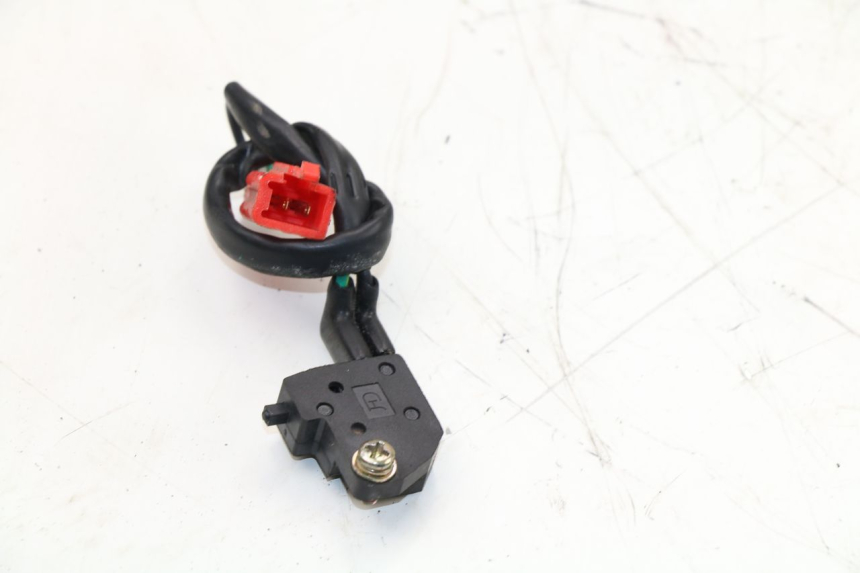 photo de CONTACTEUR FEU STOP DROIT NORAUTO RAZZO CITY 50 (2009 - 2014) - Zoom état d’usage