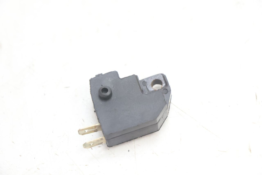 photo de CONTACTEUR FEU STOP DROIT TNT MOTOR ROMA 12' 2T 50 (2007 - 2018) - Zoom état d’usage