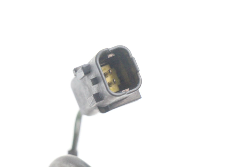 photo de CONTACTEUR FEU STOP DROIT PEUGEOT SATELIS 125 (2006 - 2009) - Autre angle de vue
