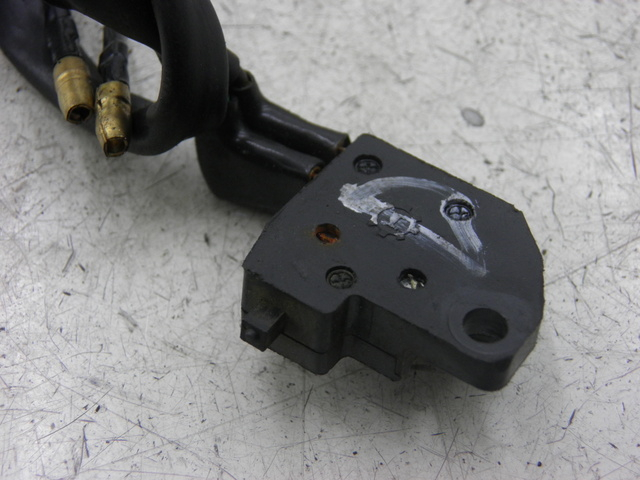 photo de CONTACTEUR FEU STOP DROIT SHENKE WACOX 50 (2010 - 2016) - Détail de la pièce