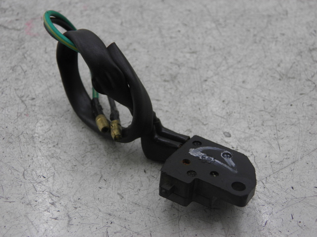 photo de CONTACTEUR FEU STOP DROIT SHENKE WACOX 50 (2010 - 2016) - Zoom état d’usage