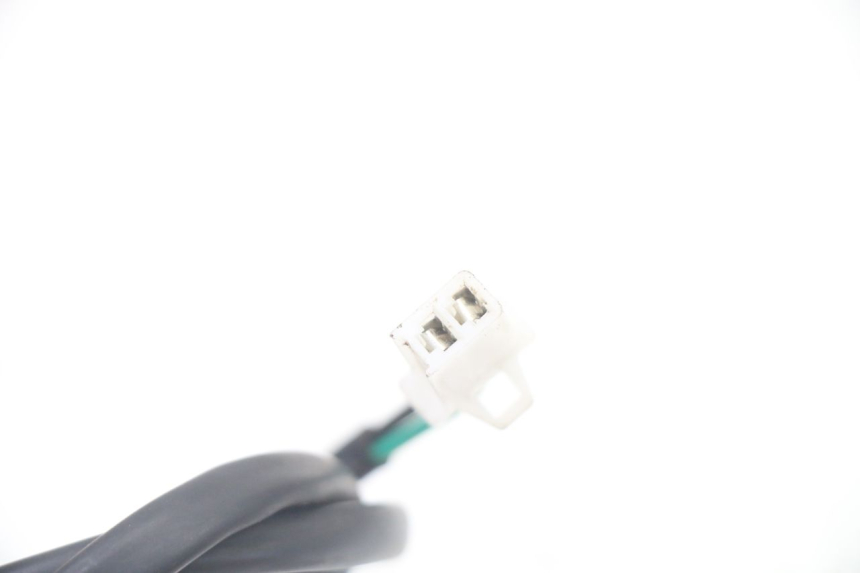 photo de CONTACTEUR FEU STOP DROIT SMALL MX THUNDER 250 - Gros plan technique