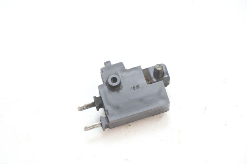 photo de CONTACTEUR FEU STOP DROIT HONDA ST PAN EUROPEAN 1100 (1990 - 2002) - Zoom état d’usage