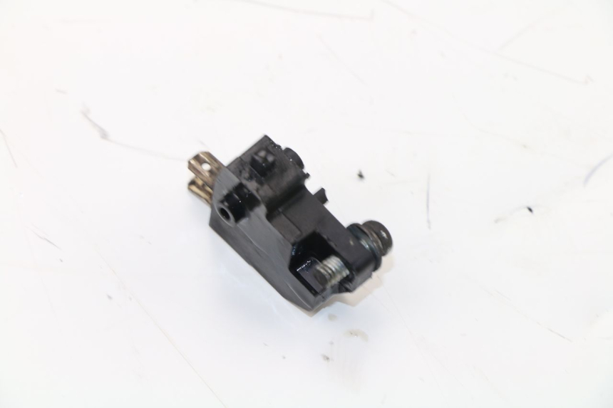 photo de CONTACTEUR FEU STOP DROIT SUZUKI SV N 650 (2003 - 2009) - Zoom état d’usage