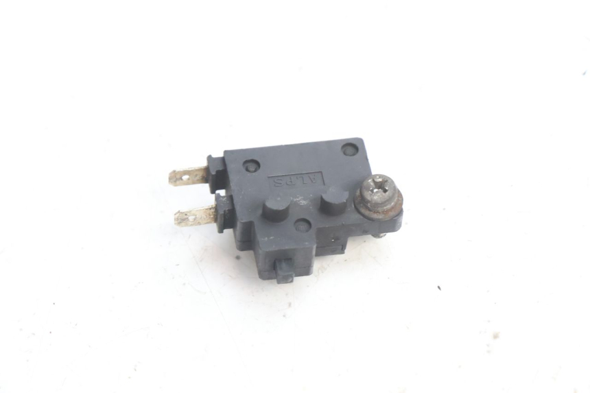 photo de CONTACTEUR FEU STOP DROIT YAMAHA TDM ABS 900 (2002 - 2014) - Détail de la pièce